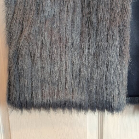 Heartloom Bardot Faux Fur Vest - Large - Picture 4 of 5